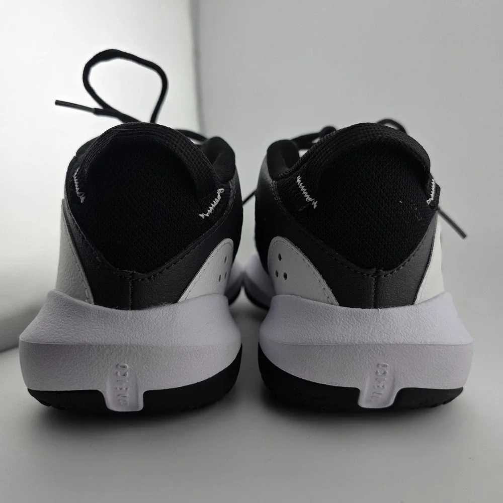 Under Armour excellent pre